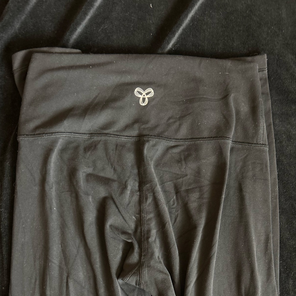 Black Performance Leggings with Subtle Logo